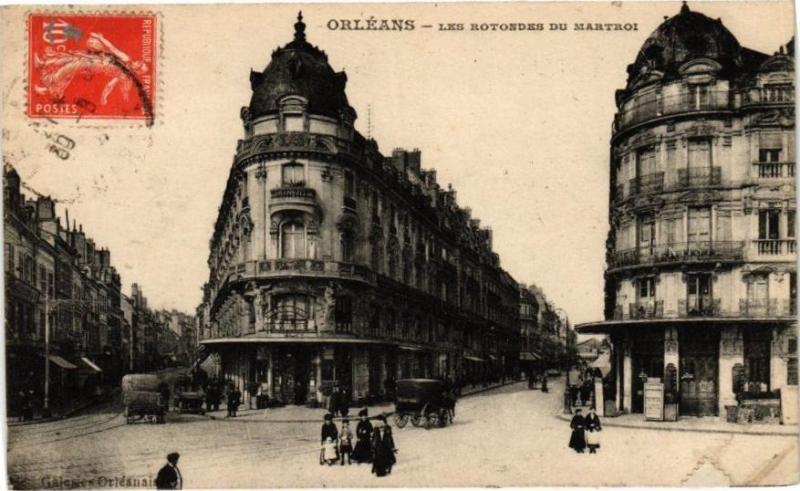 Carte postale ancienne Orleans-Les Rotondes du Martroi