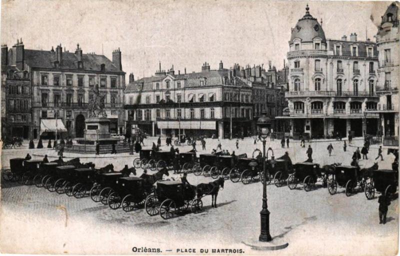 Carte postale ancienne Orleans-La Place du Martrois