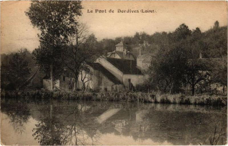 Carte postale ancienne Le Pont de Dordives à Dordives