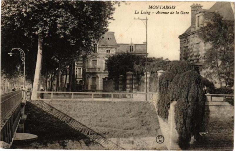 Carte postale ancienne Montargis - Le Loing Avenue de la Gare à Montargis