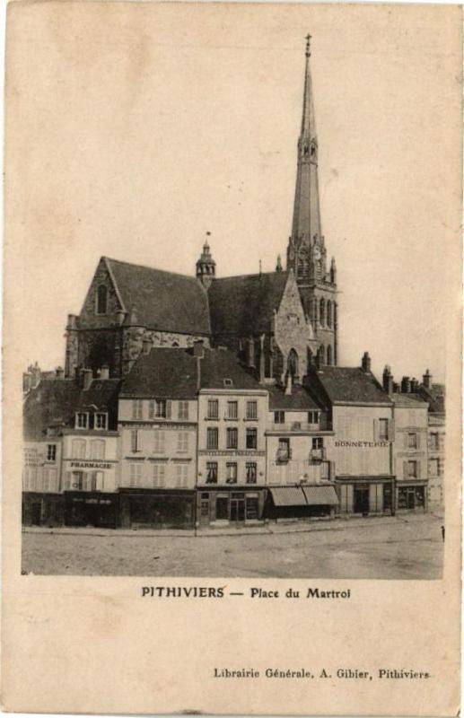 Carte postale ancienne Pithiviers-Place du Martroi à Pithiviers