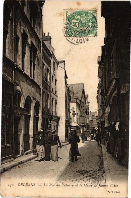 Carte postale ancienne Orleans-La Rue du Tabourg et le Musée de Jeanne d'Arc