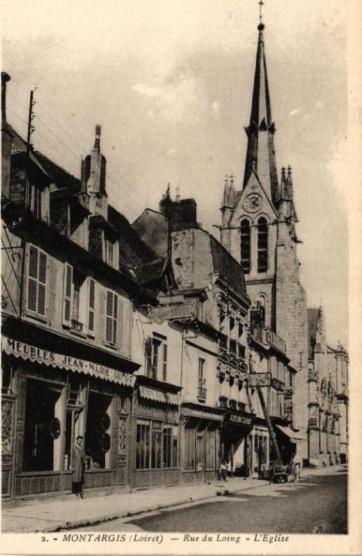 Carte postale ancienne Montargis - Rue du Loing - L'Eglise à Montargis