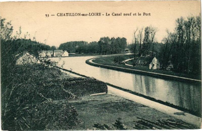 Carte postale ancienne Chatillon-sur-Loire - Le Canal neuf et le Port à Châtillon-sur-Loire