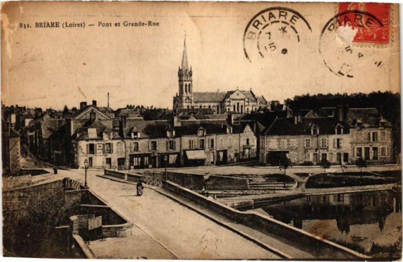 Carte postale ancienne Briare - Pont et Grande-Rue à Briare