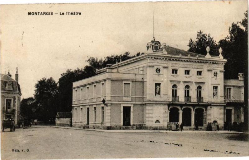 Carte postale ancienne Montargis - Le Theatre à Montargis
