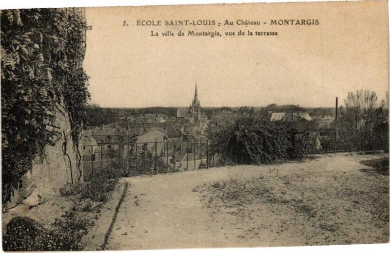 Carte postale ancienne Ecole Saint-Louis - Au Chateau - Montargis - La ville de Montargis à Montargis