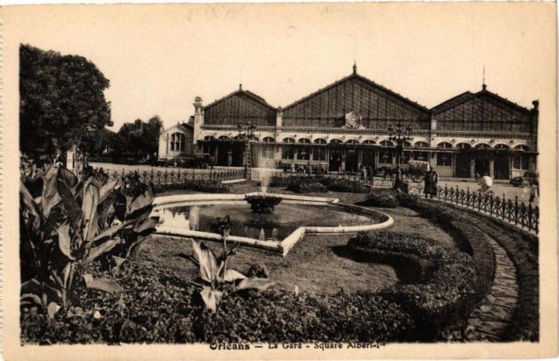 Carte postale ancienne Orleans - La Gare à Orléans