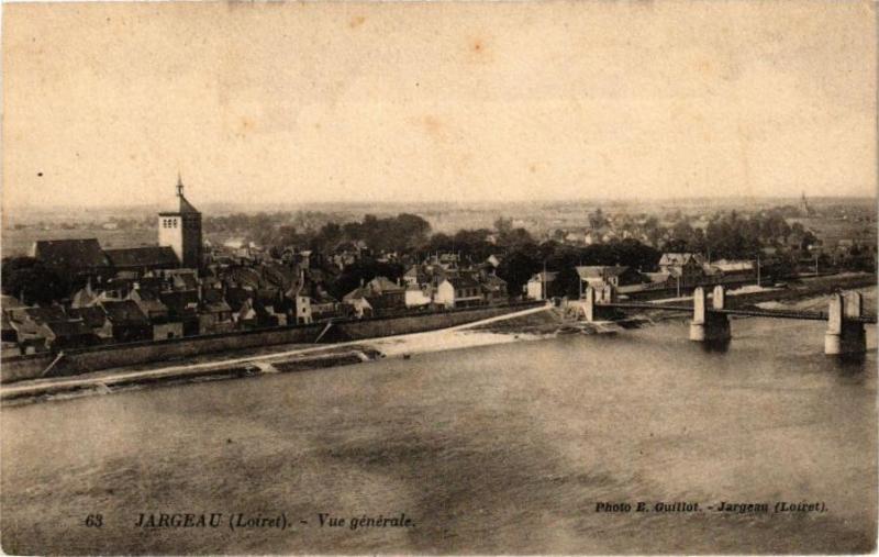 Carte postale ancienne Jargeau - Vue générale à Jargeau