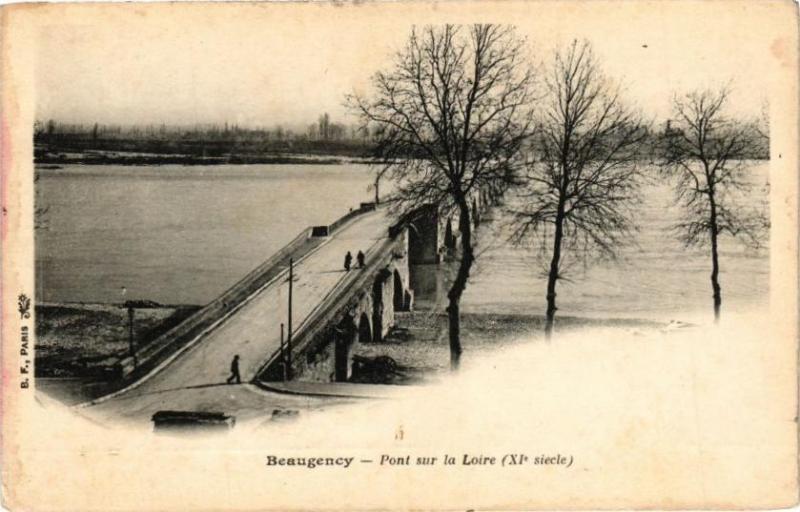 Carte postale ancienne Beaugency - Pont sur la Loire à Beaugency