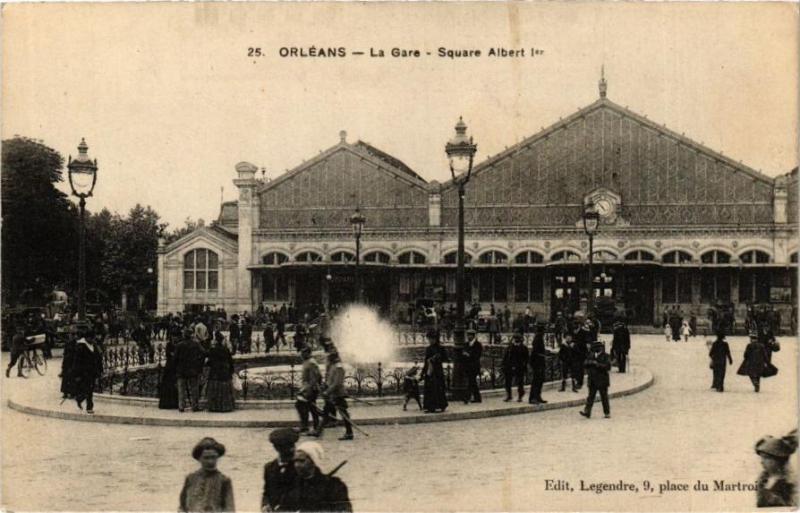 Carte postale ancienne Orleans-La Gare-Square Albert