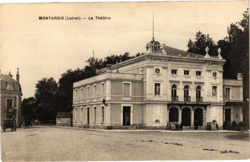 Carte postale ancienne Montargis - Le Theatre à Montargis