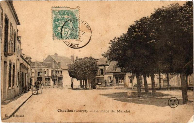 Carte postale ancienne Chuelles - La Place du Marché à Chuelles