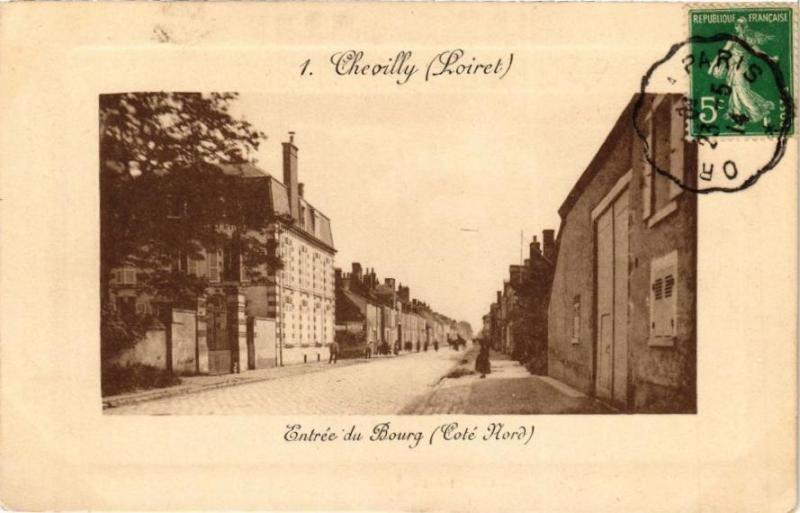 Carte postale ancienne Chevilly - Entrée du Bourg (Cote Nord) à Chevilly