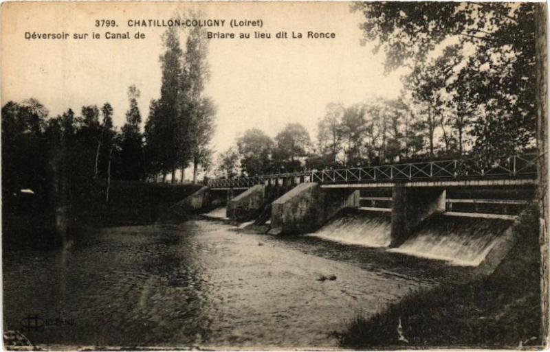 Carte postale ancienne Chatillon-Coligny - Deversoir sur le Canal de Briare au à Châtillon-Coligny
