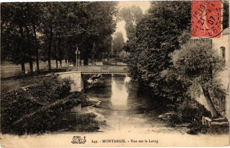 Carte postale ancienne Montargis - Vue sur le Loing à Montargis