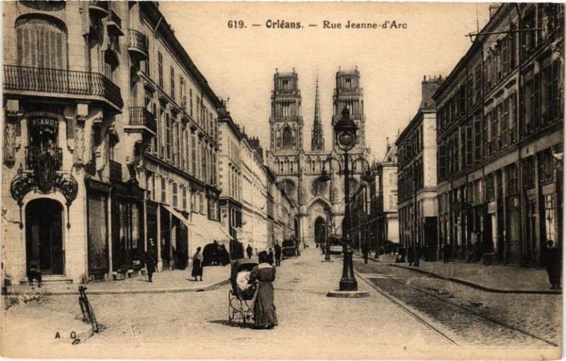 Carte postale ancienne Orleans - Rue de Jeanne d'Arc à Orléans