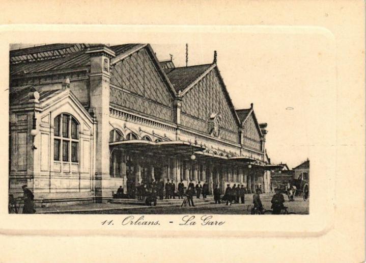 Carte postale ancienne Orleans - La Gare à Orléans