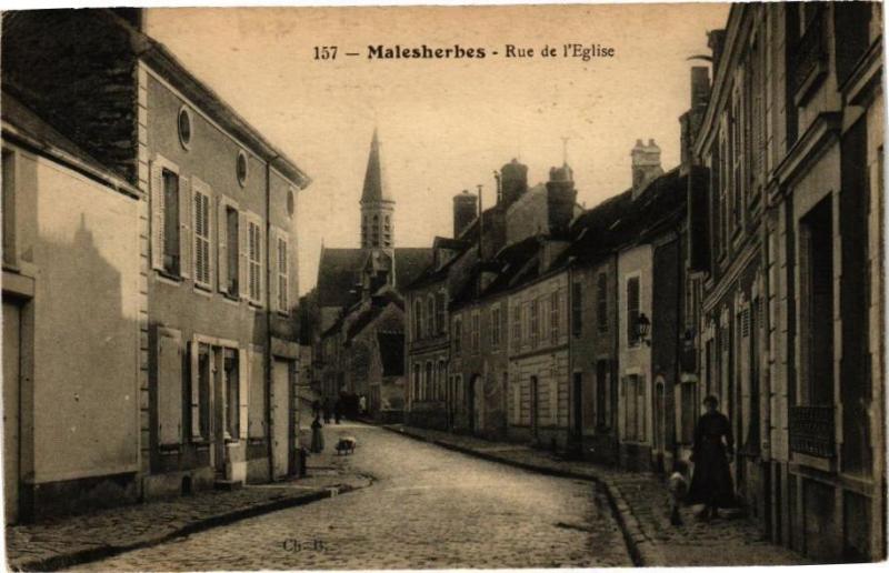 Carte postale ancienne Malesherbes - Rue de l'Eglise