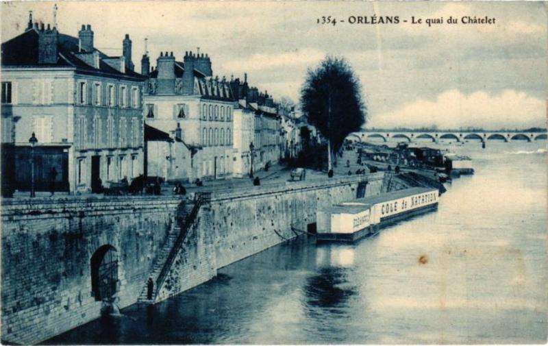 Carte postale ancienne Orleans - Le quai du Chatelet à Orléans