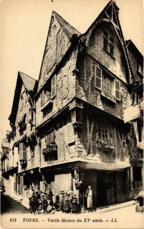 Carte postale ancienne Tours-Vieille Maison à Tours