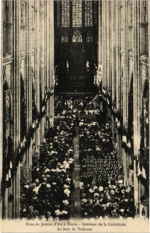 Carte postale ancienne Fétes de Jeanne d'Arc a Tours-Intérieur de la Cathédrale-Le Jour à Tours