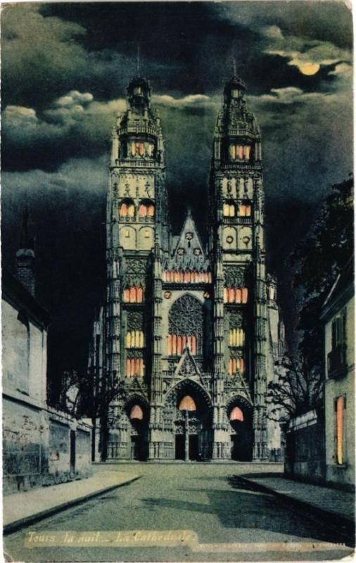 Carte postale ancienne Tours-la nuit La Cathédrale à Tours