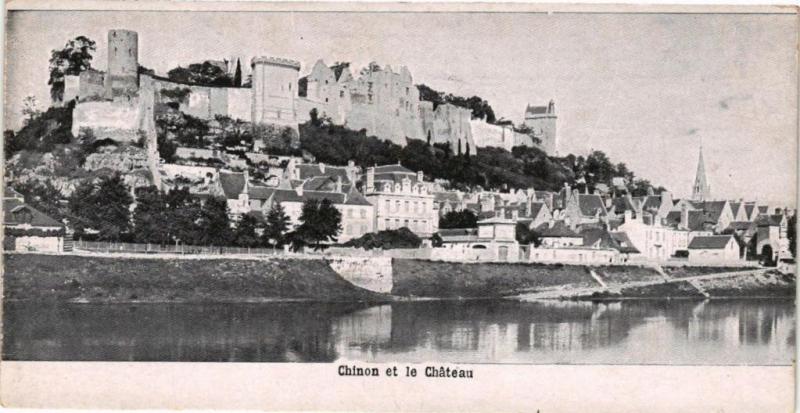 Carte postale ancienne Chinon et le Chateau à Chinon