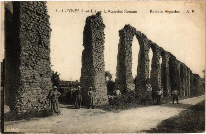Carte postale ancienne Luynes - L'Aqueduc Romain - Romain Aqueduc à Luynes