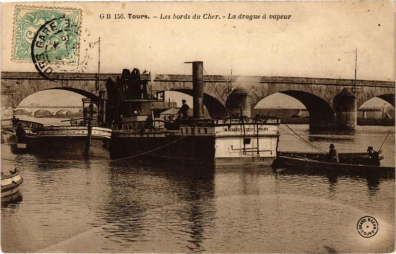 Carte postale ancienne Tours-Les bords du Cher-La drague a vapeur à Tours