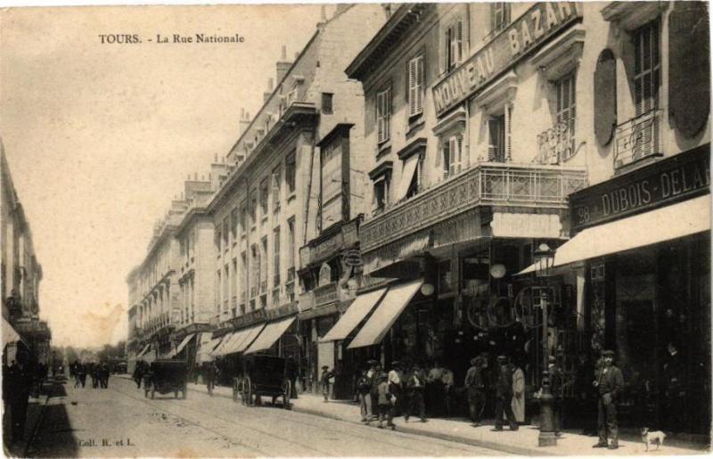 Carte postale ancienne Tours-La Rue Nationale à Tours