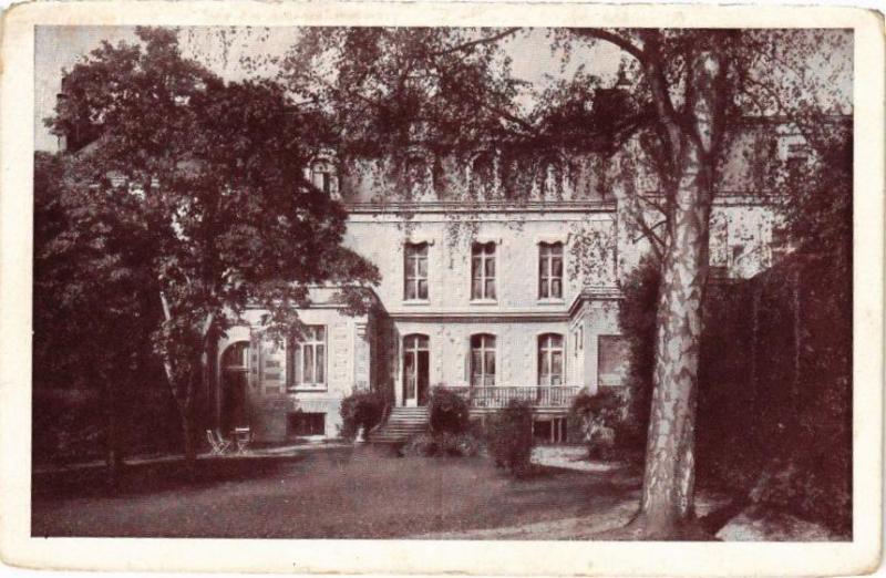 Carte postale ancienne Tours-Foyer Médical et Pharmaoeutique à Tours