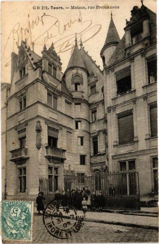 Carte postale ancienne Tours-Maison rue Bretonneau à Tours