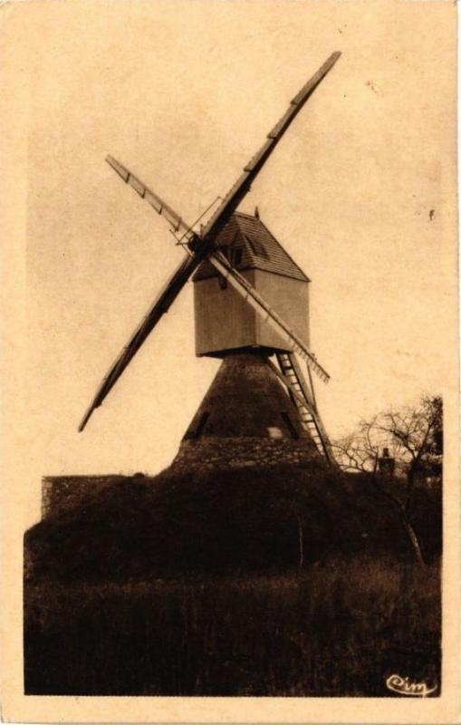 Carte postale ancienne Bourgueil - Le Moulin Bleu à Bourgueil