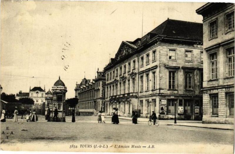 Carte postale ancienne Tours - L'Ancien Musée à Tours
