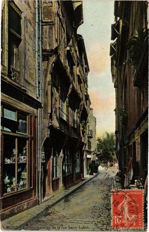 Carte postale ancienne Blois - Vieille Maisons Rue Saint-Lubin à Blois