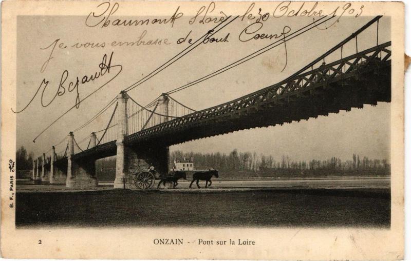 Carte postale ancienne Onzain - Pont sur la Loire