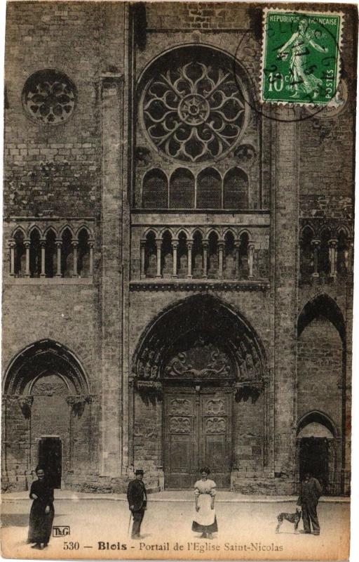 Carte postale ancienne Blois-Portail de l'Eglise Saint-Nicolas à Blois