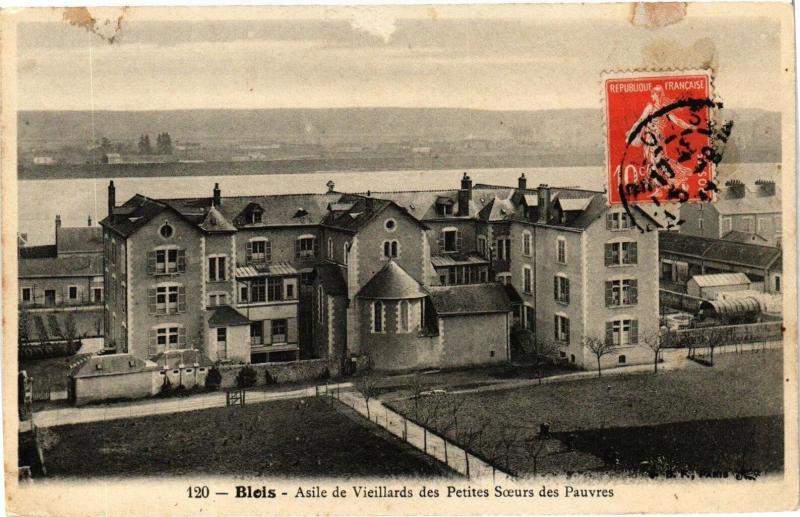 Carte postale ancienne Blois - Asile de Vieillards des Petites Soeurs des Pauvres à Blois