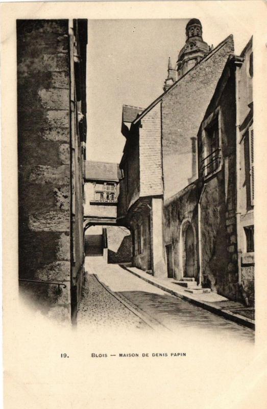 Carte postale ancienne Blois-Maison de Denis Papin à Blois