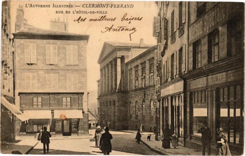 Carte postale ancienne L'Auvergne Illustrée - Clermont-Ferrand - Rue de l'Hotel-de-Ville à Clermont-Ferrand