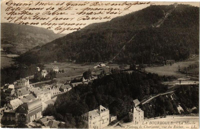 Carte postale ancienne La Bourboule-La Montée du Plateau de Charlanne vue du Rocher à La Bourboule