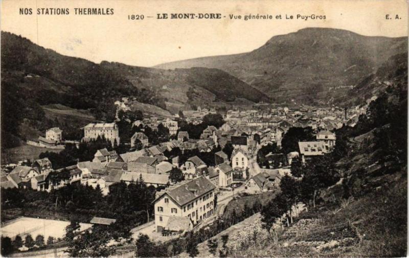 Carte postale ancienne Nos Stations THERMales - Le Mont-Dore - Vue générale et Le Puy-Gros à Mont-Dore