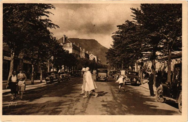 Carte postale ancienne Auvergne - La Bourboule (Puy-de-Dome) - Le Boulevard Georges à La Bourboule