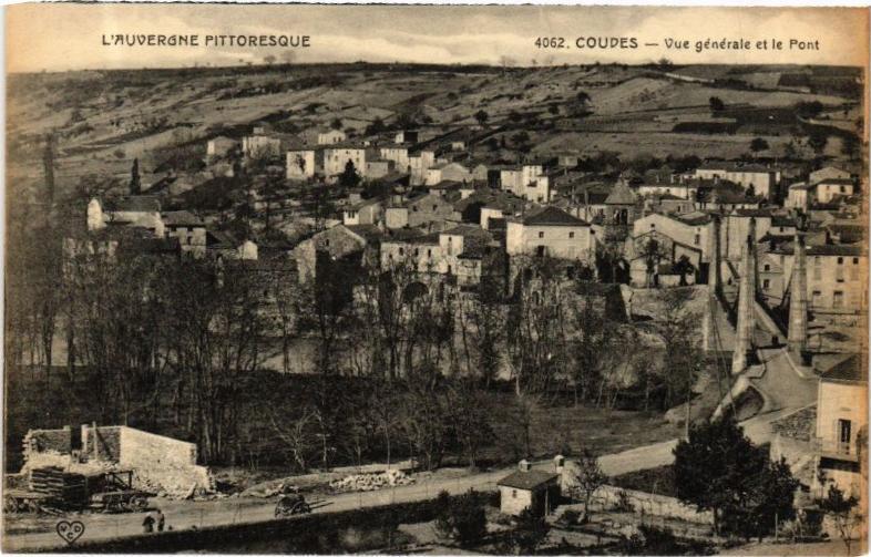 Carte postale ancienne L'Auvergne Pittoresque - Coudes - Vue générale et le Pont à Coudes
