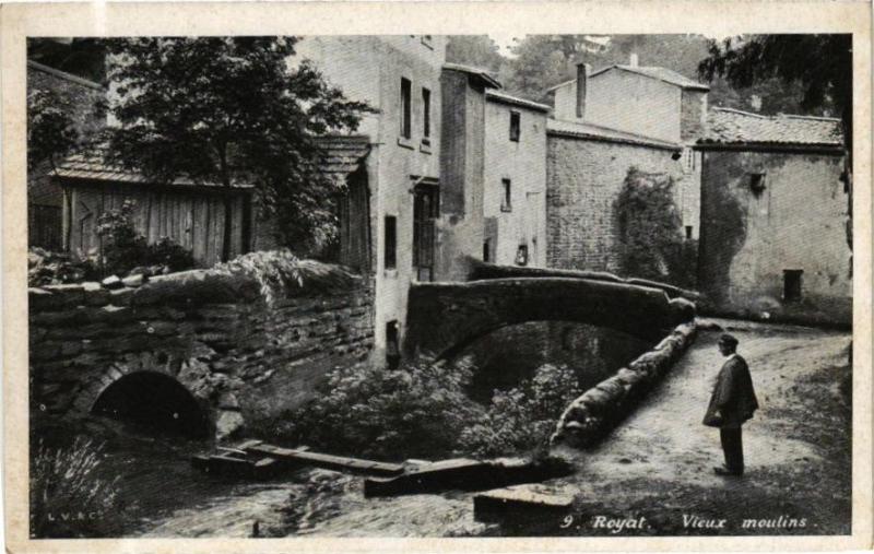 Carte postale ancienne Ed. Aqua 9 Royat Vieux Moulins à Royat