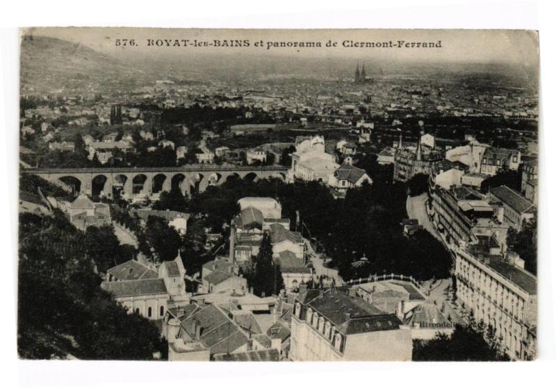 Carte postale ancienne Royat-les-Bains et panorama de Clermont-Ferrand à Clermont-Ferrand