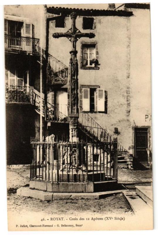 Carte postale ancienne Royat - Croix des 12 apotres à Royat