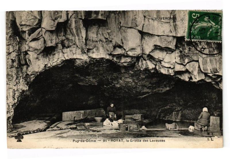 Carte postale ancienne Royat - La Grotte des laveuses à Royat