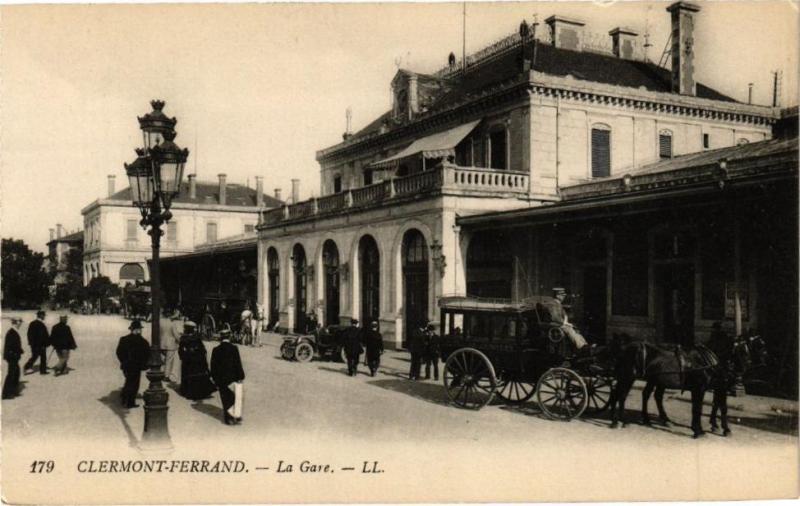 Carte postale ancienne Clermont-Ferrand - La Gare à Clermont-Ferrand